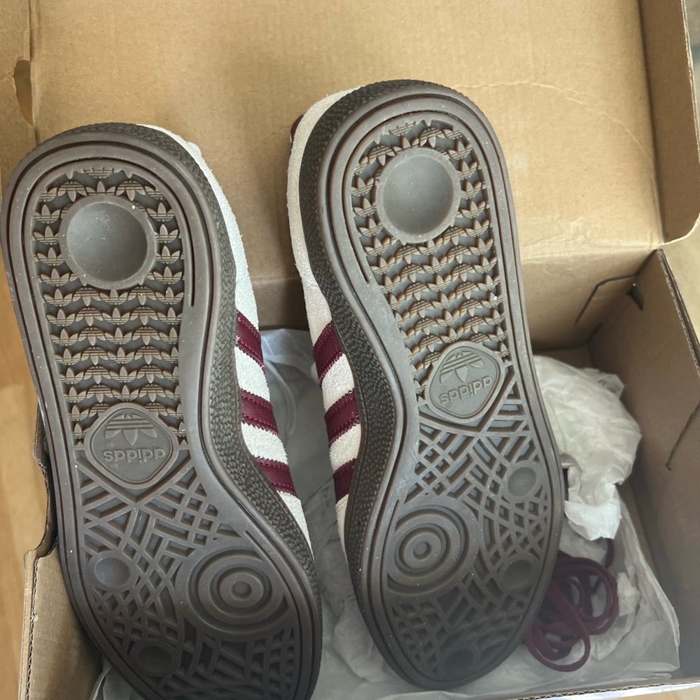 adidas Handball Spezial "Off White/Collegiate Burgundy" - Picture 5 of 6